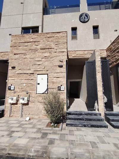 دور 4 غرف نوم للبيع في شرق الرياض، الرياض - دور للبيع في قرطبة, شرق الرياض