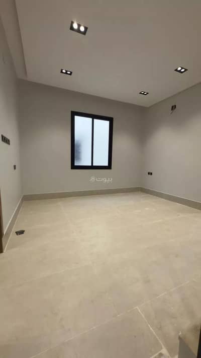 فیلا 5 غرف نوم للبيع في جنوب الرياض، الرياض - فيلا للبيع في شارع حسين الأبريقي, حي عكاظ, مدينة الرياض, منطقة الرياض