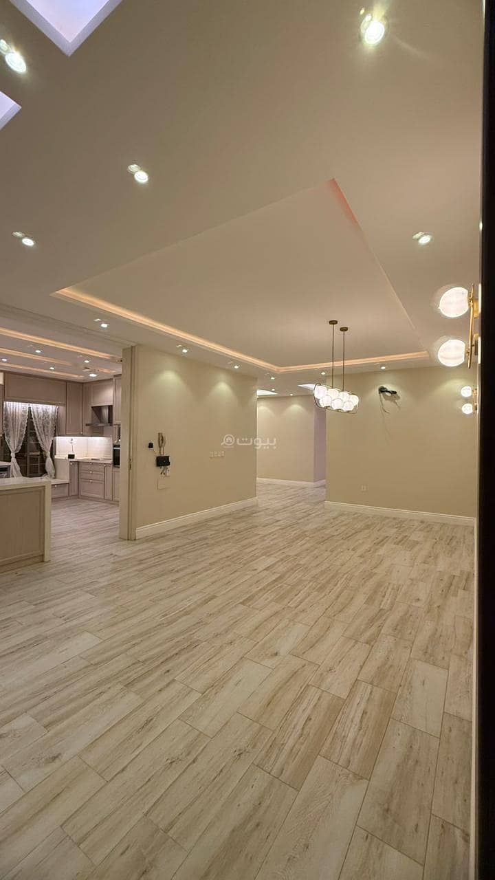 A 6-room apartment for rent in Al-Manar.