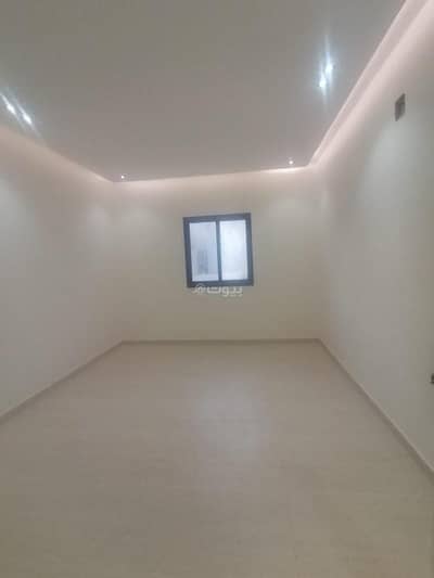 دور 4 غرف نوم للبيع في جنوب الرياض، الرياض - دور علوي