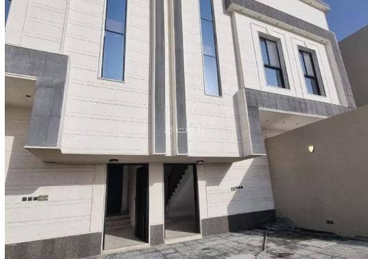 Floor For Sale in Al Uraija Al Gharbiyah, Riyadh