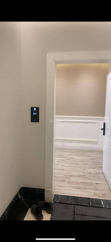 فلیٹ 4 غرف نوم للايجار في شمال الرياض، الرياض - شقة للإيجار في الملقا، شمال الرياض