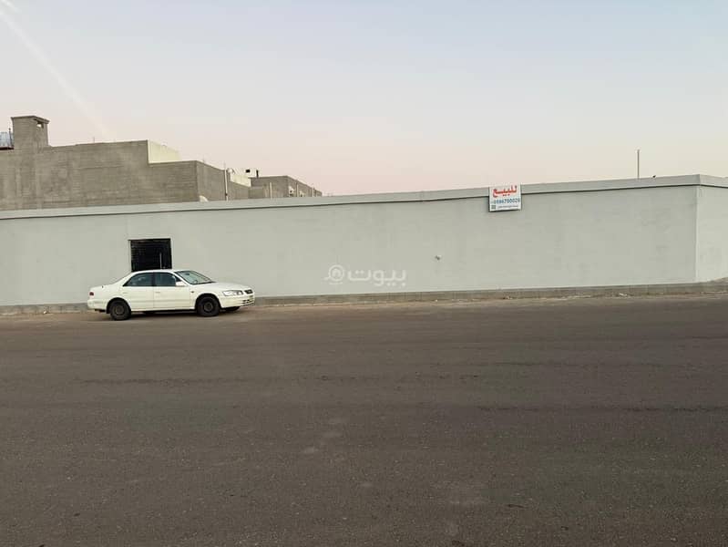 للبيع استراحة على شارع تجاري