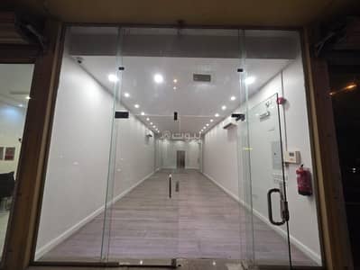 عمارة سكنية  للايجار في غرب الرياض، الرياض - معرض بحي المهديه بمدخل الدائري