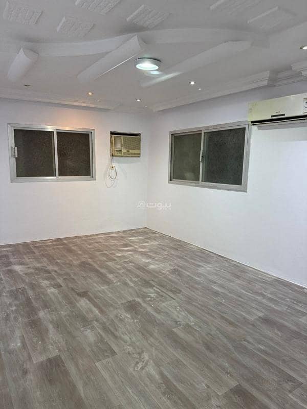 Al-Dar'iyah, Al-Khalidiya neighborhood, behind Al-Nahdi pharmacy