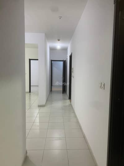 4 Bedroom Apartment for Rent in West Riyadh, Riyadh - Apartment for rent in Al-Durayhimiyah with four bedrooms, two bathrooms, two living rooms, and a kitchen.