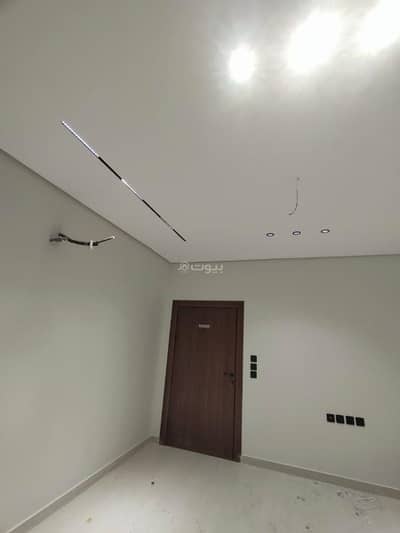 5 Bedroom Apartment for Sale in Al Qatif - Townhouse For Sale in Al Qatif