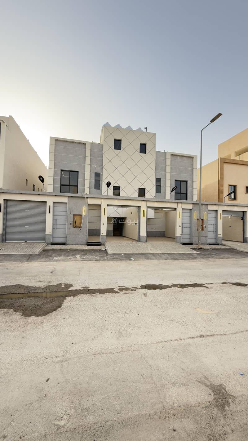 دور علوي وشقه للبيع في حي بدر، الرياض