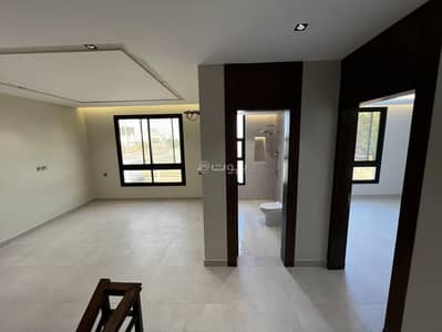 7 Bedroom Villa for Sale in Al Umrah, Makkah - Two villas for sale in Al-Nawariya, distinctive