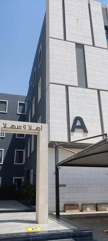 فلیٹ 4 غرف نوم للايجار في شمال الرياض، الرياض - شقه فاخر للإيجار بدون اثاث – حي الملقا