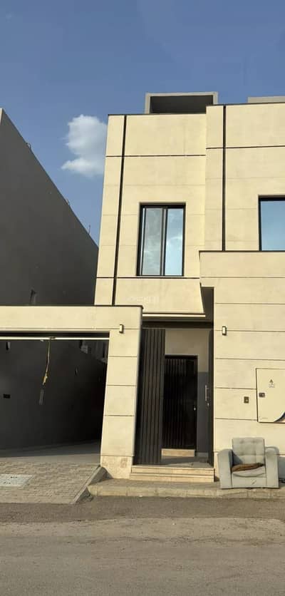 5 Bedroom Floor for Sale in East Riyadh, Riyadh - دور للبيع في شارع صالح محمد جمال, حي الرمال, مدينة الرياض, منطقة الرياض