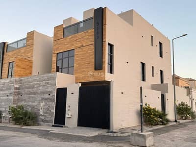 5 Bedroom Villa for Sale in East Riyadh, Riyadh - Duplex villa in Qurtuba neighborhood