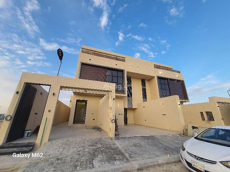 Floor for Sale in Okaz, South Riyadh