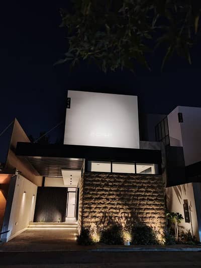 فیلا 5 غرف نوم للبيع في شمال الرياض، الرياض - فيلا للبيع في منطقة الملك عبد الله، الرياض