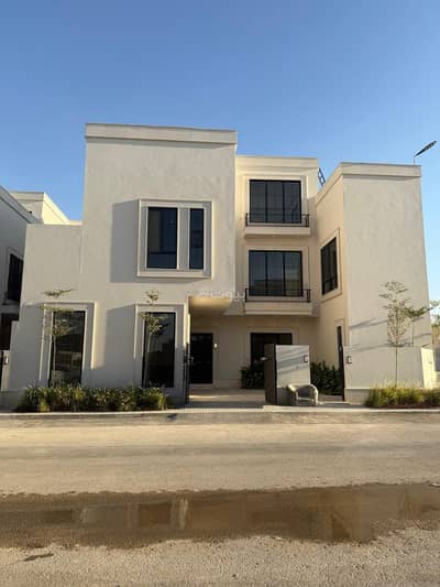 5 Bedroom Villa for Sale in West Riyadh, Riyadh - Villa For Sale in Al Mahdiyah, Riyadh