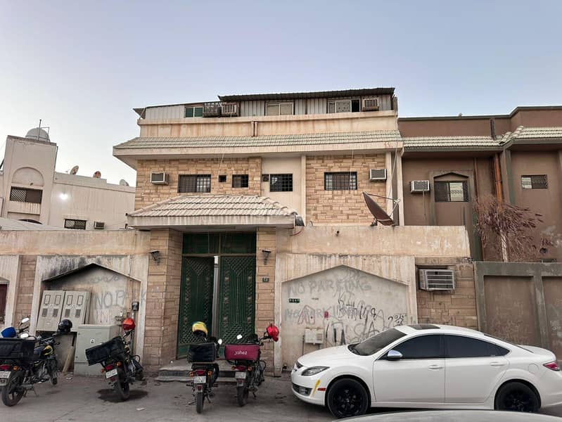 8 Bedroom Villa For Sale in Umm Al-Hamam Al-Gharbi, Riyadh