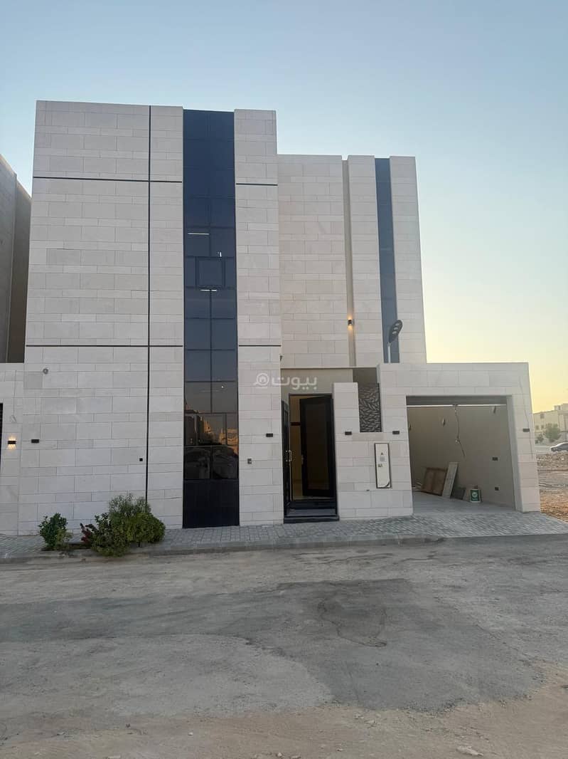 Villa For Sale in Al Mahdiyah, Riyadh