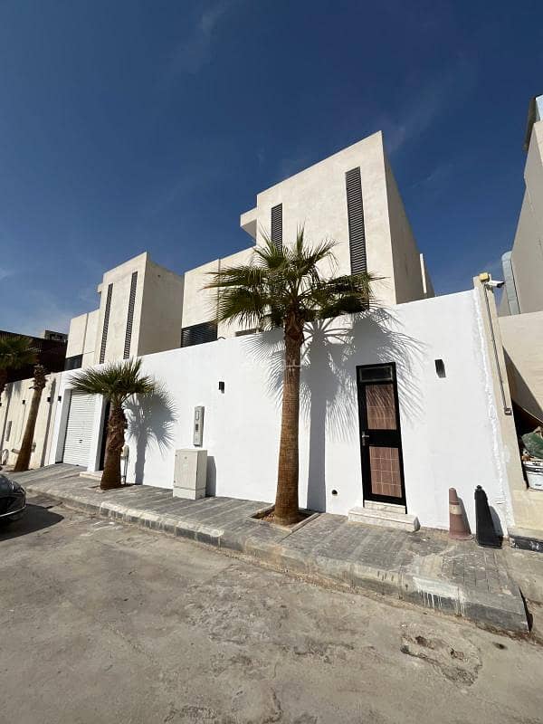 فيلا فاخرة للإيجار – حي حطين، الرياض