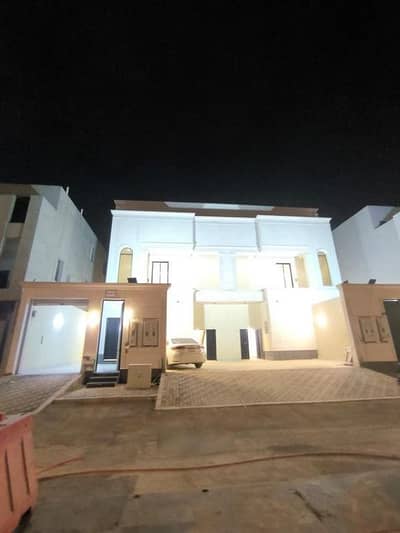 3 Bedroom Floor for Sale in East Riyadh, Riyadh - Floor for sale in Al Janadriyah, east Riyadh