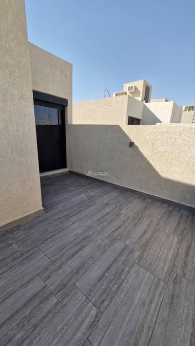 2 Bedroom Floor for Sale in North Riyadh, Riyadh - Upper floor for sale, clean and equipped, in Al-Marsalat neighborhood.