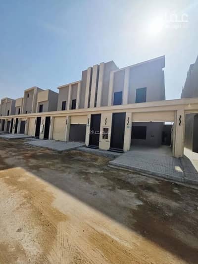 6 Bedroom Floor for Sale in South Riyadh, Riyadh - Floor For Sale in Badr, Riyadh