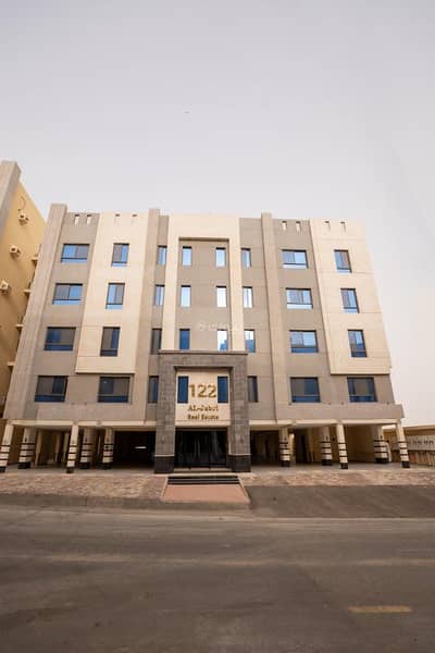 5 Bedroom Flat for Sale in Governmental1, Jeddah - Luxury apartments with two entrances for a price of 480,000.