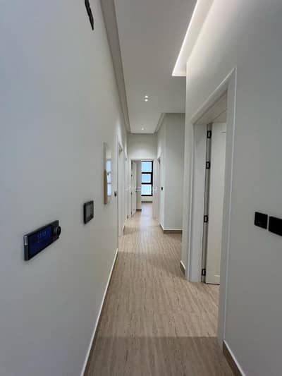 دور 3 غرف نوم للايجار في شمال الرياض، الرياض - دور للإيجار في حي الملك فهد، الرياض