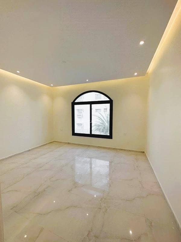 شقة مكونة من 4 غرف للبيع في الصفاء، جدة