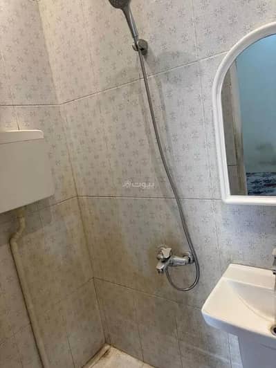 غرفة  للايجار في شمال الرياض، الرياض - غرفة للإيجار في شارع رقم 281, حي النرجس, مدينة الرياض, منطقة الرياض