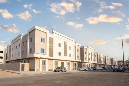 5 Bedroom Flat for Sale in Al Ranuna, Madina - Apartment with 5 bedrooms for sale in Al-Ranuna, Medina.