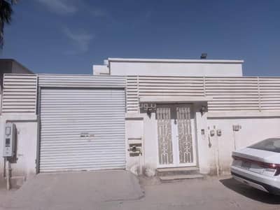 دور 3 غرف نوم للايجار في وسط الرياض، الرياض - دور للإيجار في الزهراء، الرياض