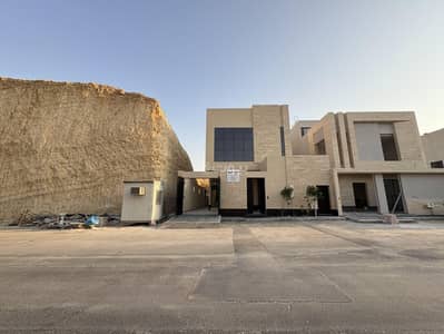 فیلا 5 غرف نوم للبيع في شمال الرياض، الرياض - Villa for sale in Al Narjes neighborhood