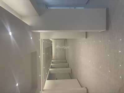 3 Bedroom Villa for Rent in North Riyadh, Riyadh - Property for rent, guarantor or floors for rent, Al-Nakheel Western District.