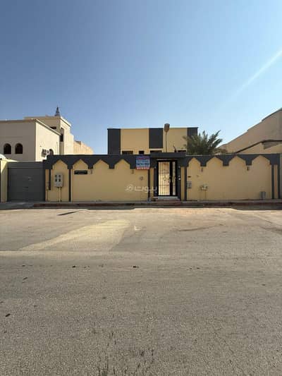 10 Bedroom Villa for Sale in South Riyadh, Riyadh - Villa with 10 bedrooms for sale in Badr, Riyadh
