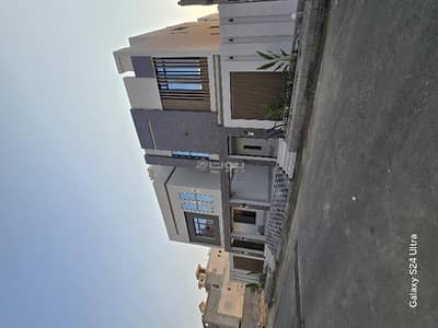 10 Bedroom Villa for Sale in North Jeddah, Jeddah - Villa with a system of apartments, each floor has an apartment for sale in Jeddah, Al-Yaqout neighborhood.