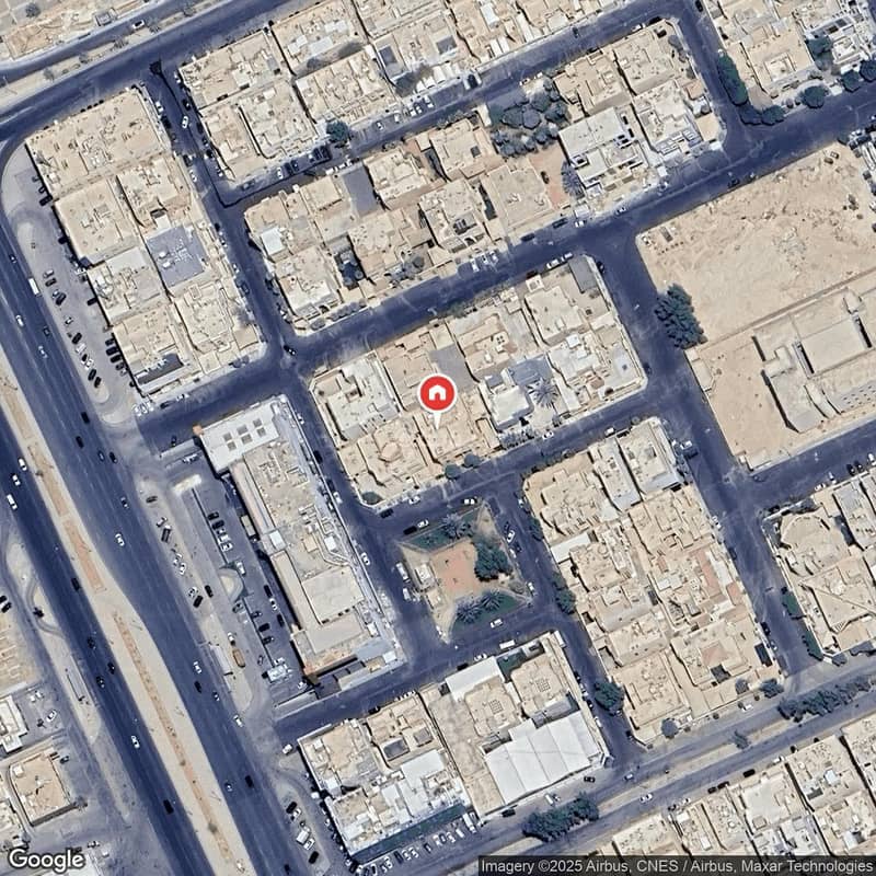 Villa for rent in Al-Mugharzat neighborhood