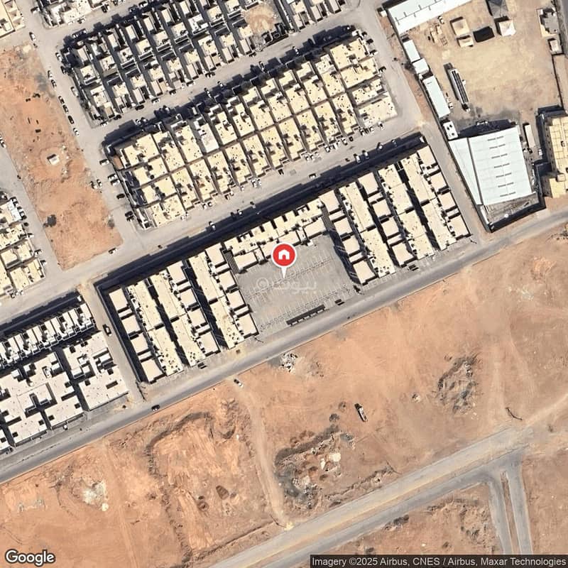 A spacious apartment in the Al-Rimal neighborhood with a large area and a location that serves you in all directions