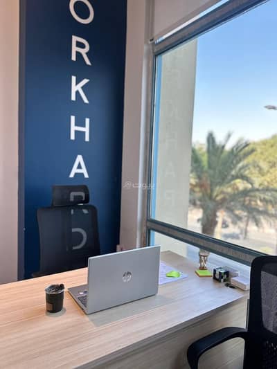 مكتب  للايجار في غرب الرياض، الرياض - مكاتب جاهزة للإيجار في موقع مميز بالرياض