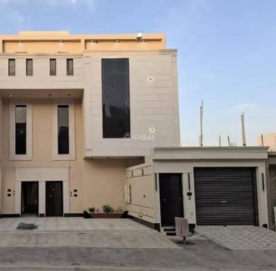 5 Bedroom Floor for Sale in South Riyadh, Riyadh - Floor For Sale in Okaz, Riyadh