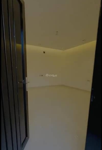 دور 5 غرف نوم للبيع في جنوب الرياض، الرياض - دور للبيع في شارع الطنيب, حي طيبة, مدينة الرياض, منطقة الرياض