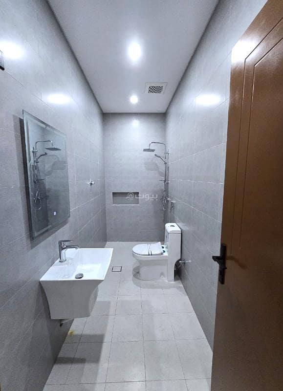 Apartment consisting of 4 bedrooms for sale in Al Safaa, Jeddah