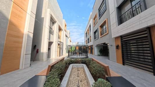 فلیٹ 3 غرف نوم للايجار في شمال الرياض، الرياض - وحدة فاخرة في حي المعذر الشمالي - مبنى بمرافق متكاملة