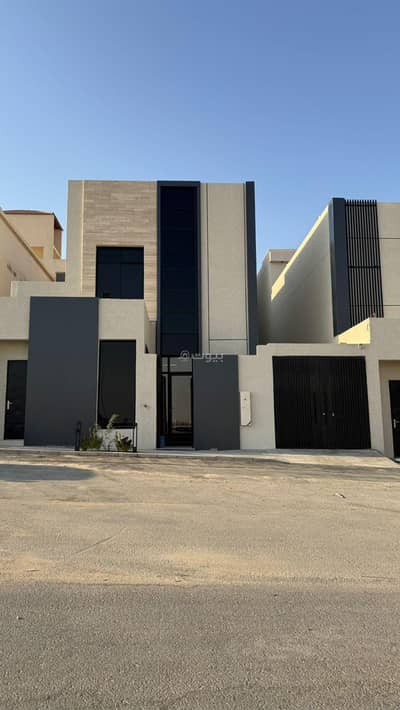 6 Bedroom Villa for Sale in West Riyadh, Riyadh - Villa For Sale in Al Mahdiyah, Riyadh