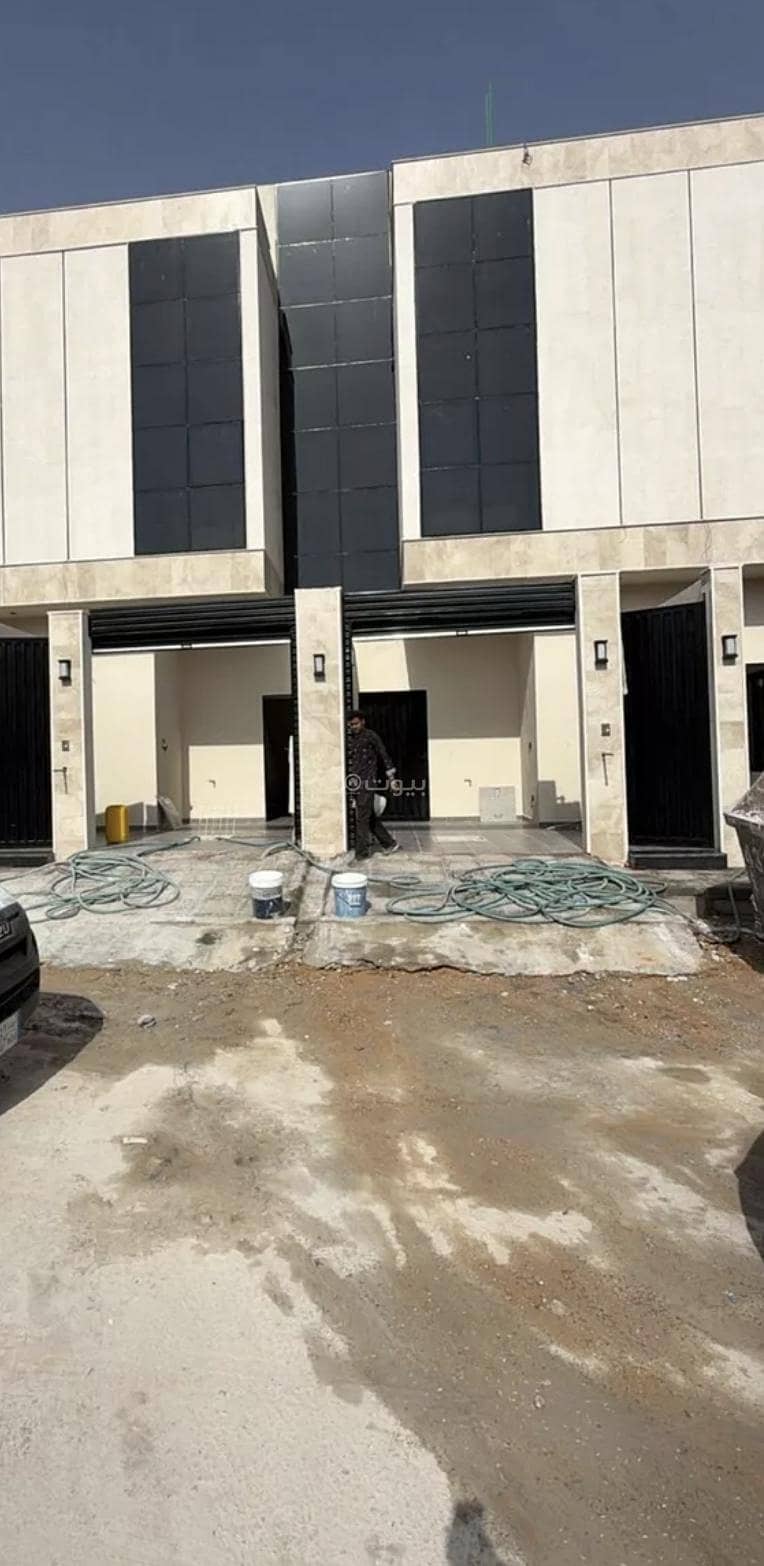 Floor For Sale in Al Suwaidi Al Gharabi, Riyadh