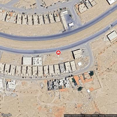 ارض سكنية  للبيع في غرب الرياض، الرياض - للبيع او للاستثمار ارض على شارع ٦٠
