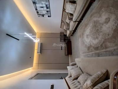 6 Bedroom Flat for Rent in East Riyadh, Riyadh - 6-bedroom apartment for rent in Al Remal