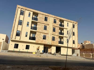 5 Bedroom Apartment for Sale in South Riyadh, Riyadh - Apartment consisting of 5 bedrooms for sale in Okaz