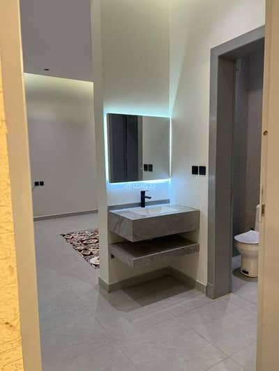 3 Bedroom Floor for Sale in South Riyadh, Riyadh - House for sale