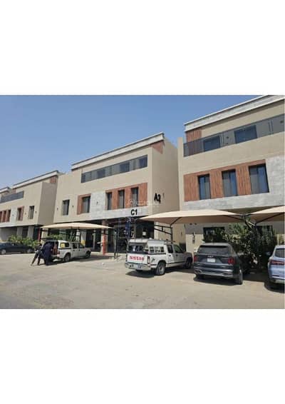 دور 3 غرف نوم للايجار في شرق الرياض، الرياض - للايجار شقة عوائل في حي الرمال . عرض رقم 1476