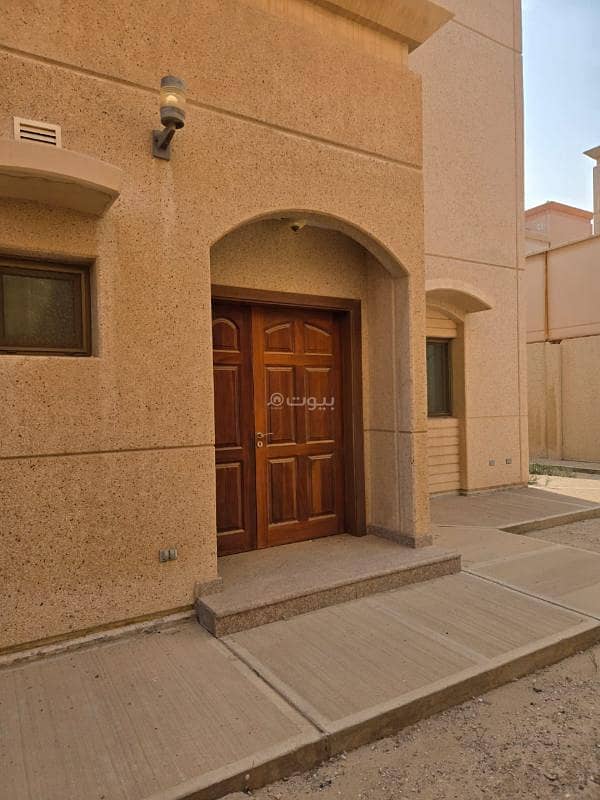 فيلا للبيع بحي جلمودة موقعها مميز خلف المنزل حديقة صغيرة ومسجد تقع على طريق اللولو 15 فيلا للبيع بحي جلمودة موقعها مميز خلف المنزل حديقة صغيرة ومسجد تقع على طريق اللولو 15